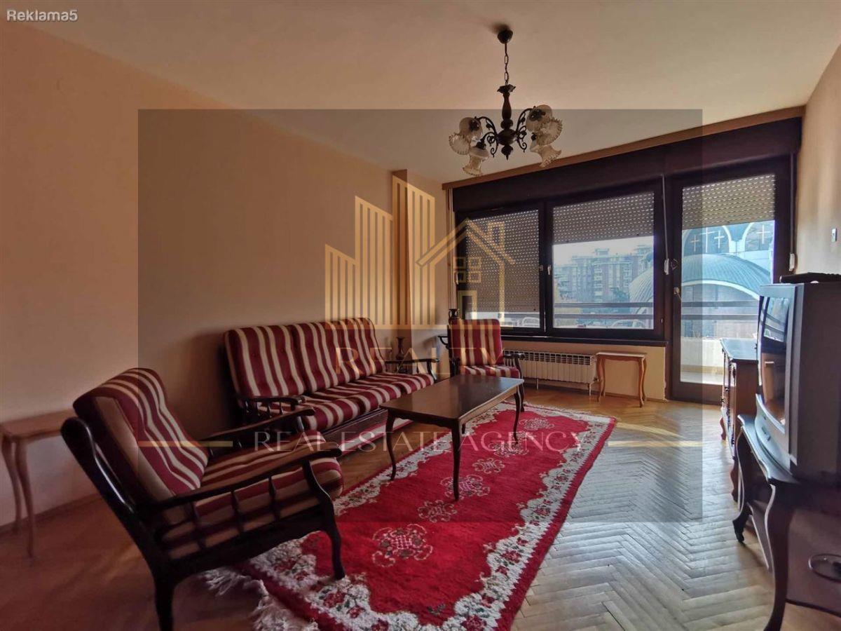 Realty Agency is selling an apartment in Center 76m2