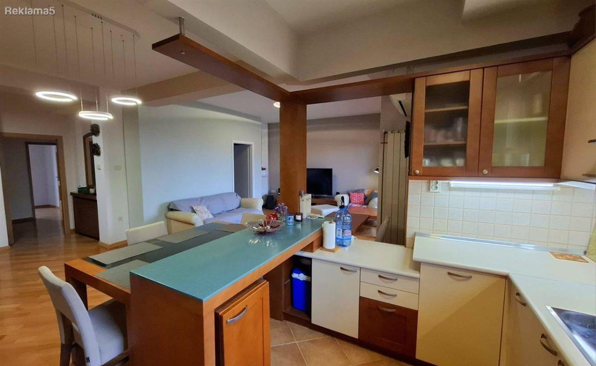 SUPER OFFER!!!!! 4 BEDROOM APARTMENT IN VLAE