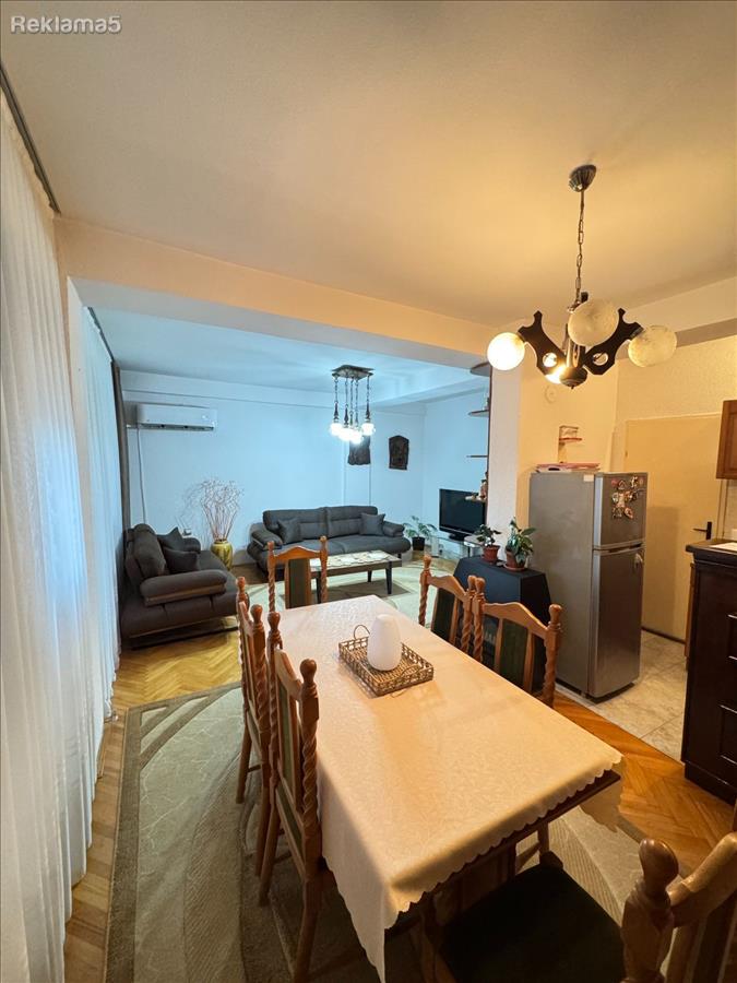 SANRAJS trosoben stan 95 m2 renoviran, odlicen