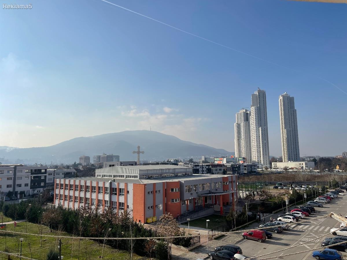 An apartment of 93 square meters is for sale in Novo Lisice