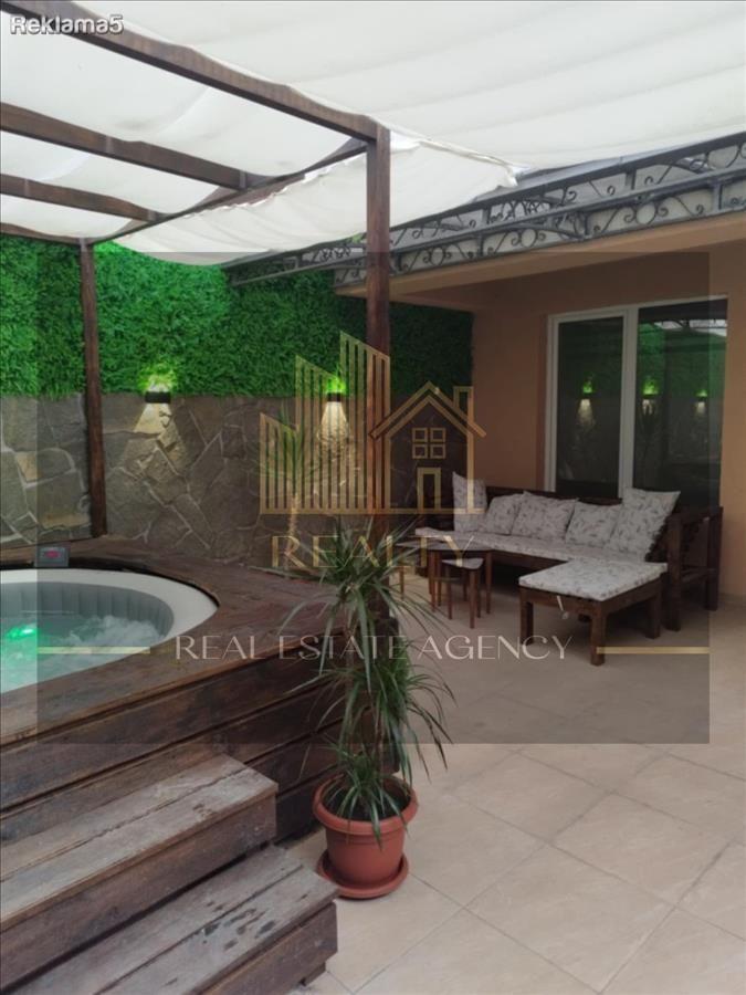 Realty Agency is selling a beautiful apartment in the Center, 35m2