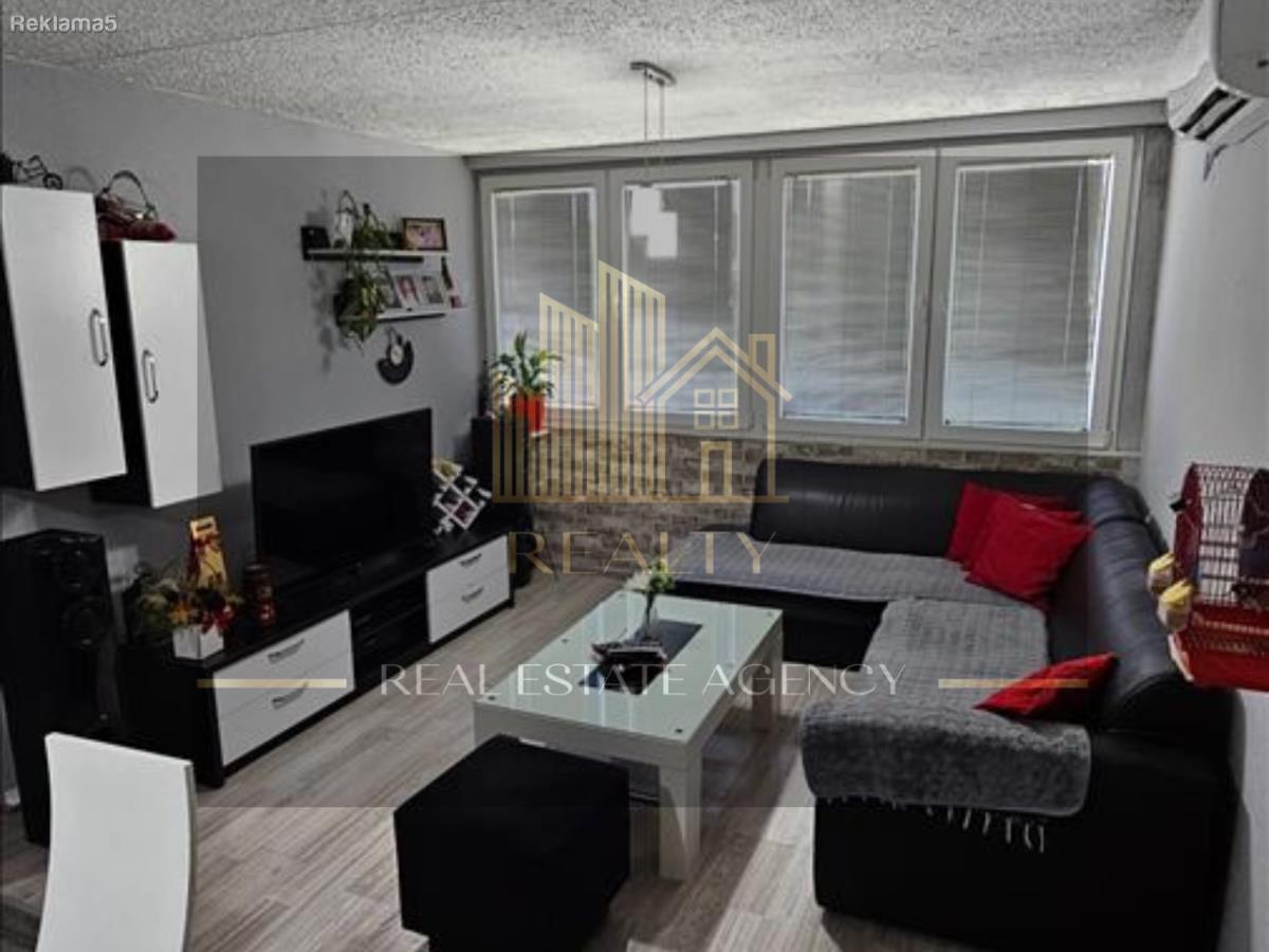 Realty Agency is selling a 64m2 apartment in Cento