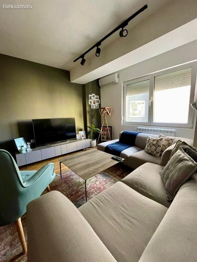 Two-room apartment on Rooseveltova for sale