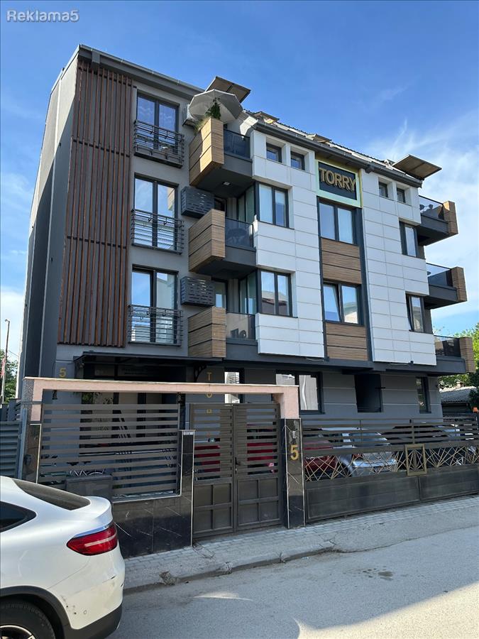 Urban Life is selling a new, unoccupied apartment in Vlae