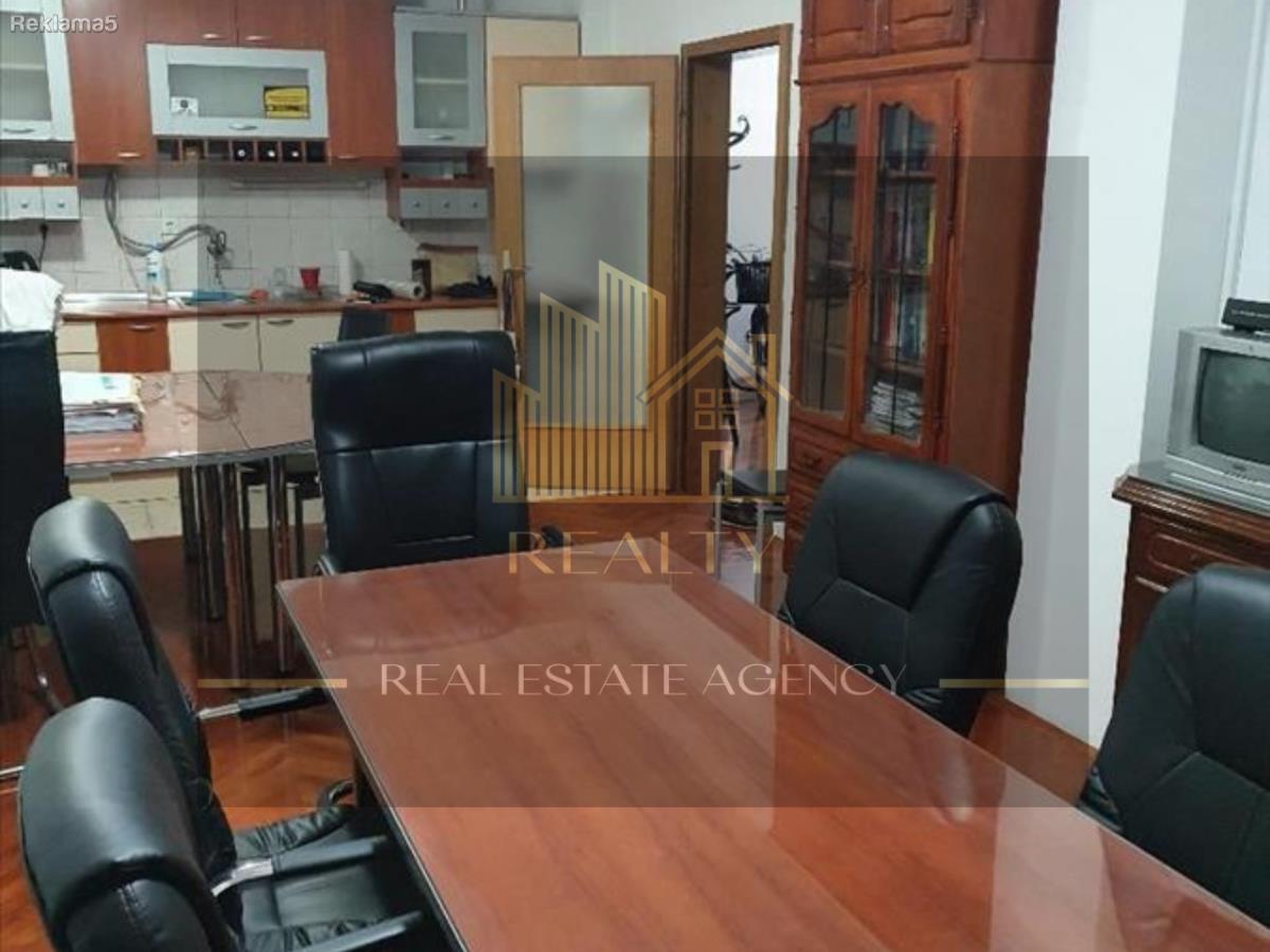 Realty Agency is selling an apartment in Aerodrom 65m2