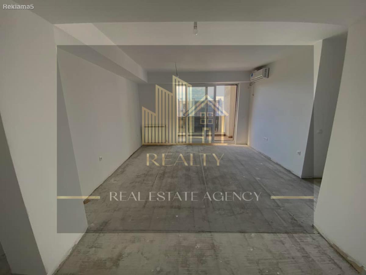 Realty Agency is selling an apartment in Aerodrom 67m2