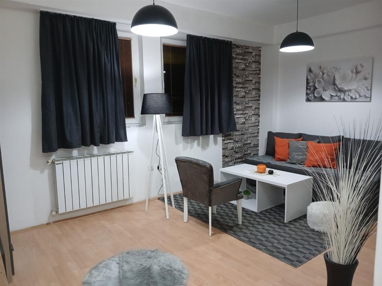 APARTMENT FOR RENT - 220 Euros