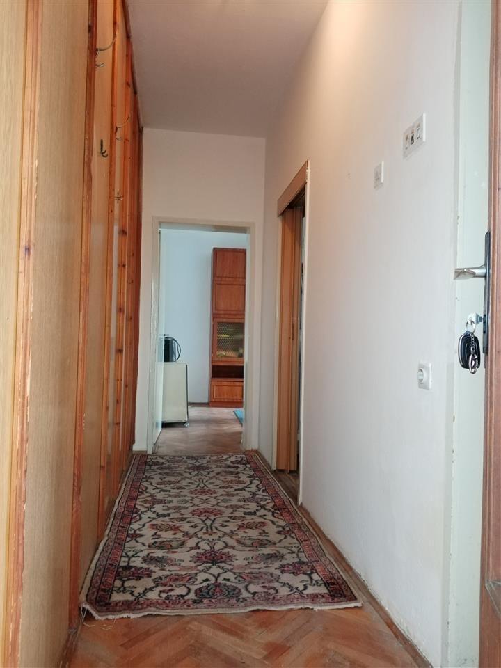 Se izdava stan vo Vlae