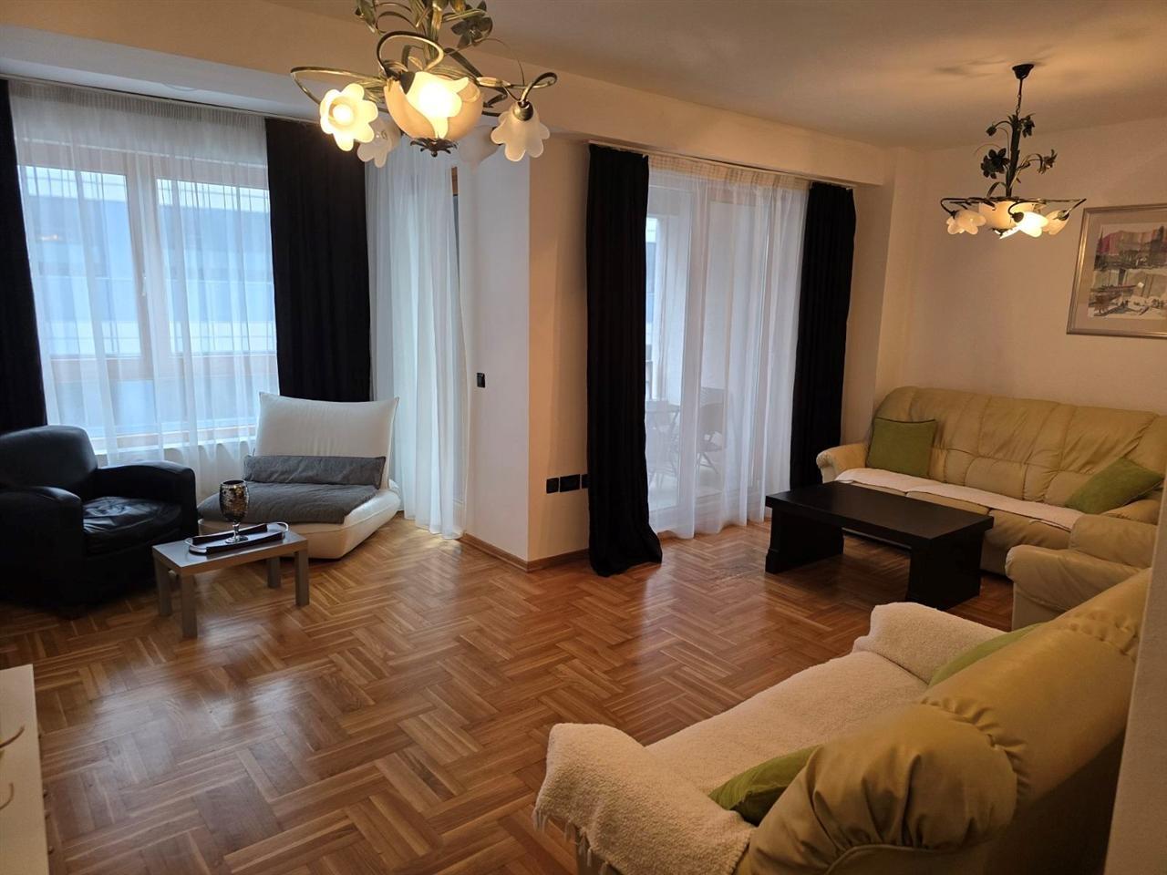 Se iznajmuva stan vo Centar-Park Residence