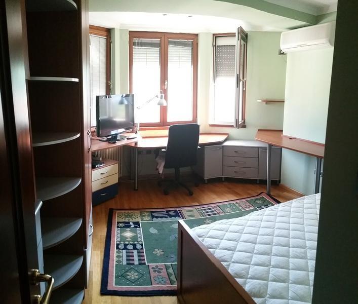 Se izdava cetvorosoben 120m2 Kozle sproti Vero 2