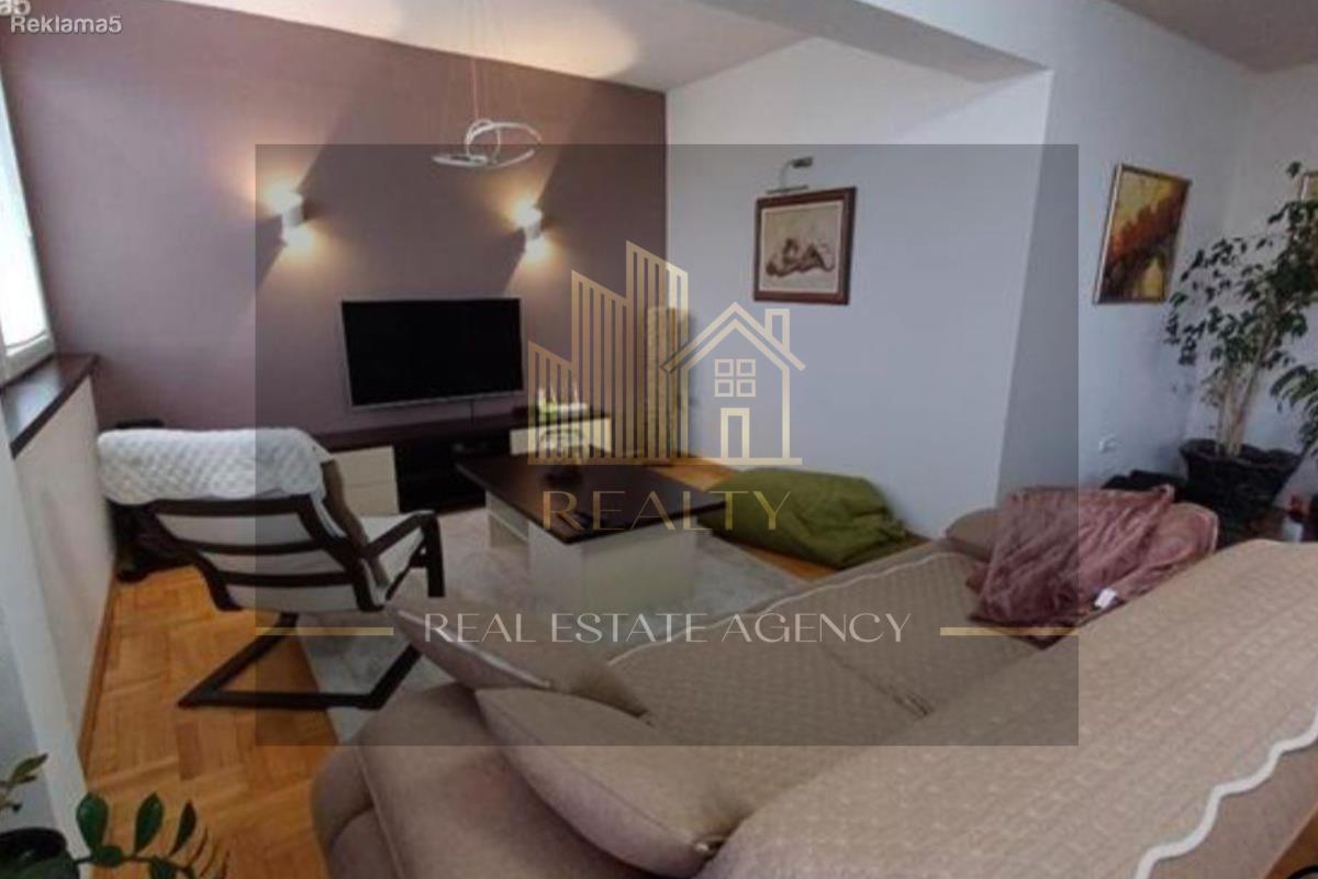 Realty Agency is selling an apartment in Aerodrom, 102m2