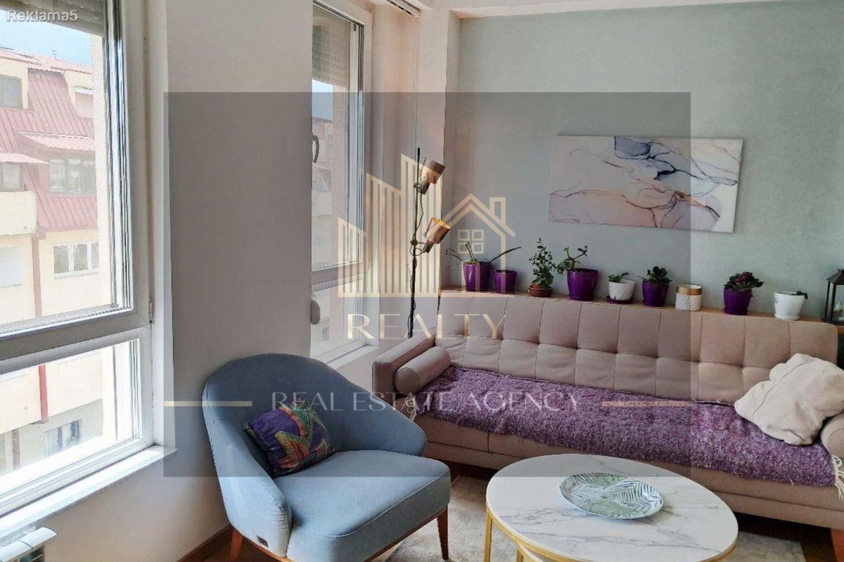 Realty Agency is selling an apartment in Aerodrom 48m2