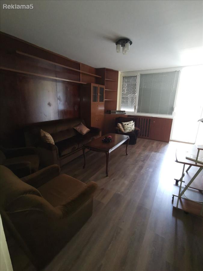 Se prodava stan so 2 spalni vo Centar kaj Ramstor