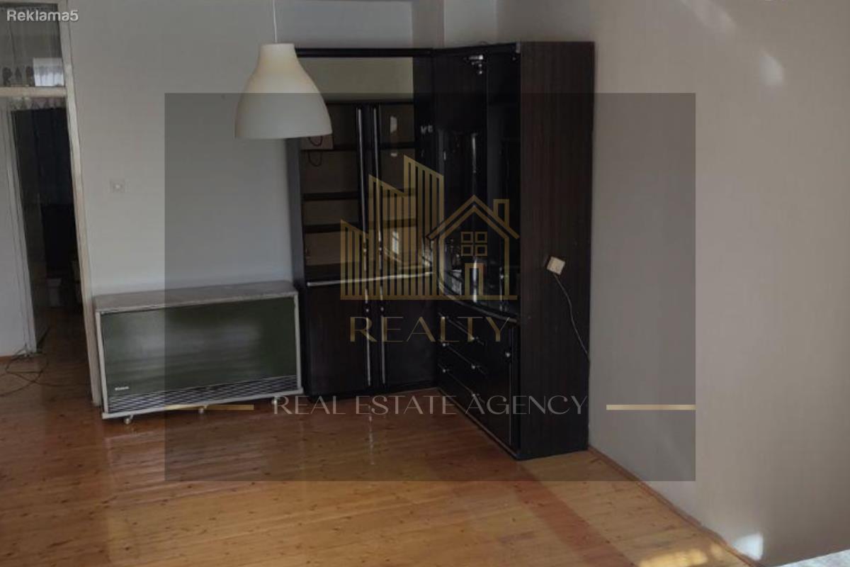 Realty Agency is selling a 67m2 apartment in Cento