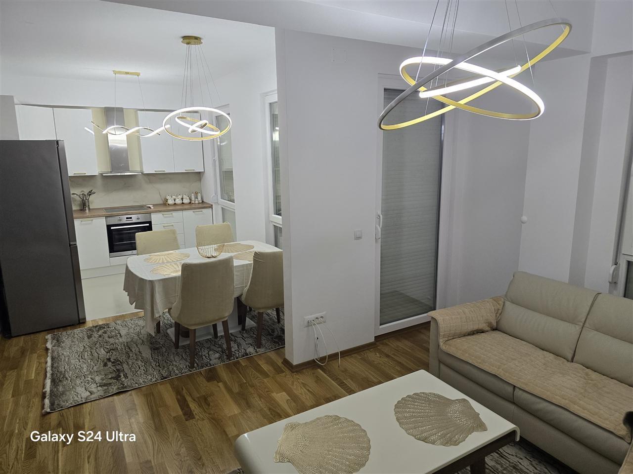 New modern furnished apartment 64 m2 with garage for rent - Crnice