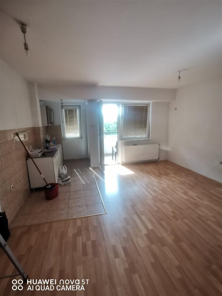 SE IZNAJMUVA PRAZEN DVOSOBEN STAN VO KARPOSH 2