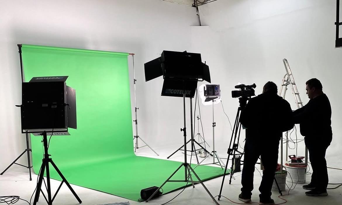 STUDIO FOR RENT 250M2 FULLY FURNISHED!