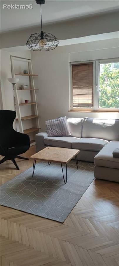 Se prodava namesten stan 65m2 vo Crnice