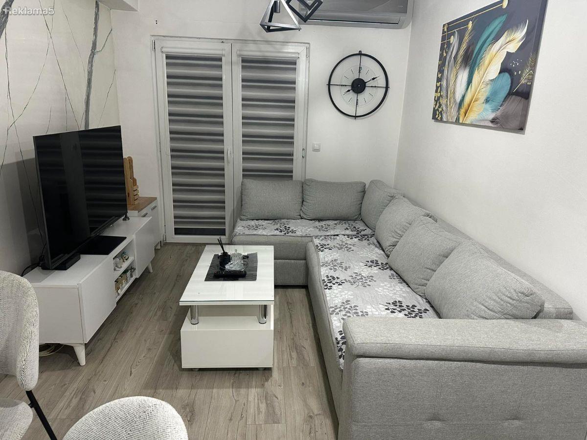 Se prodava stan vo Kisela Voda