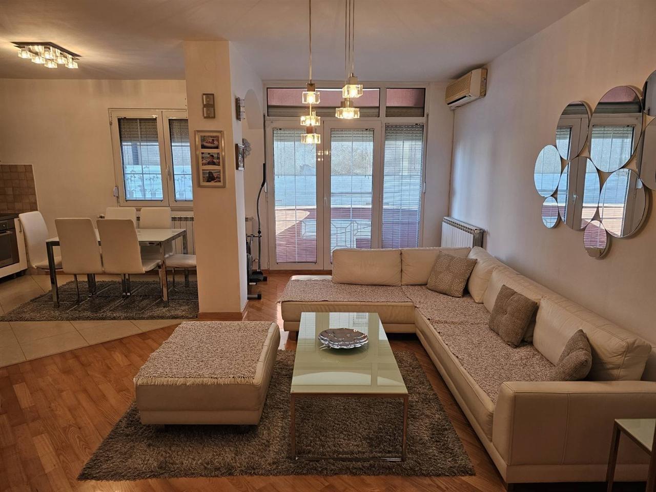 Three-room apartment for rent in Crnice