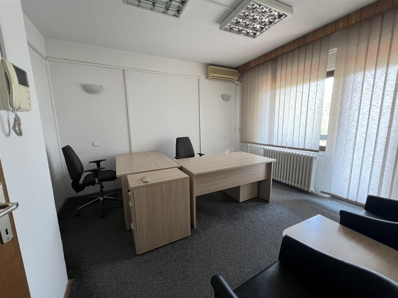 Kancelarija 110m2 vo Debar Maalo