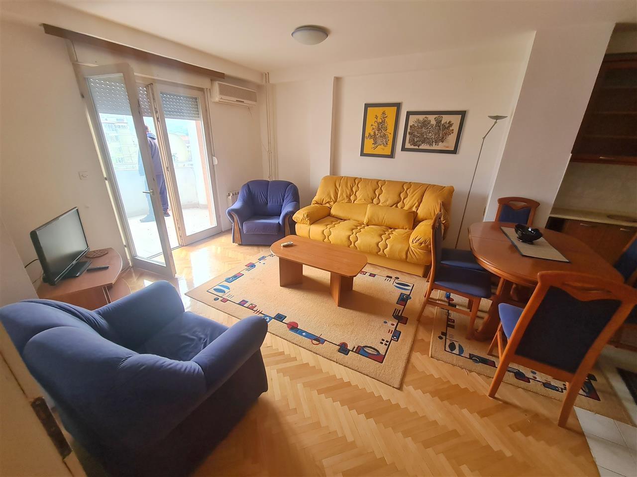 Dvosoben vo Karpos 4 ( TC Antiko)