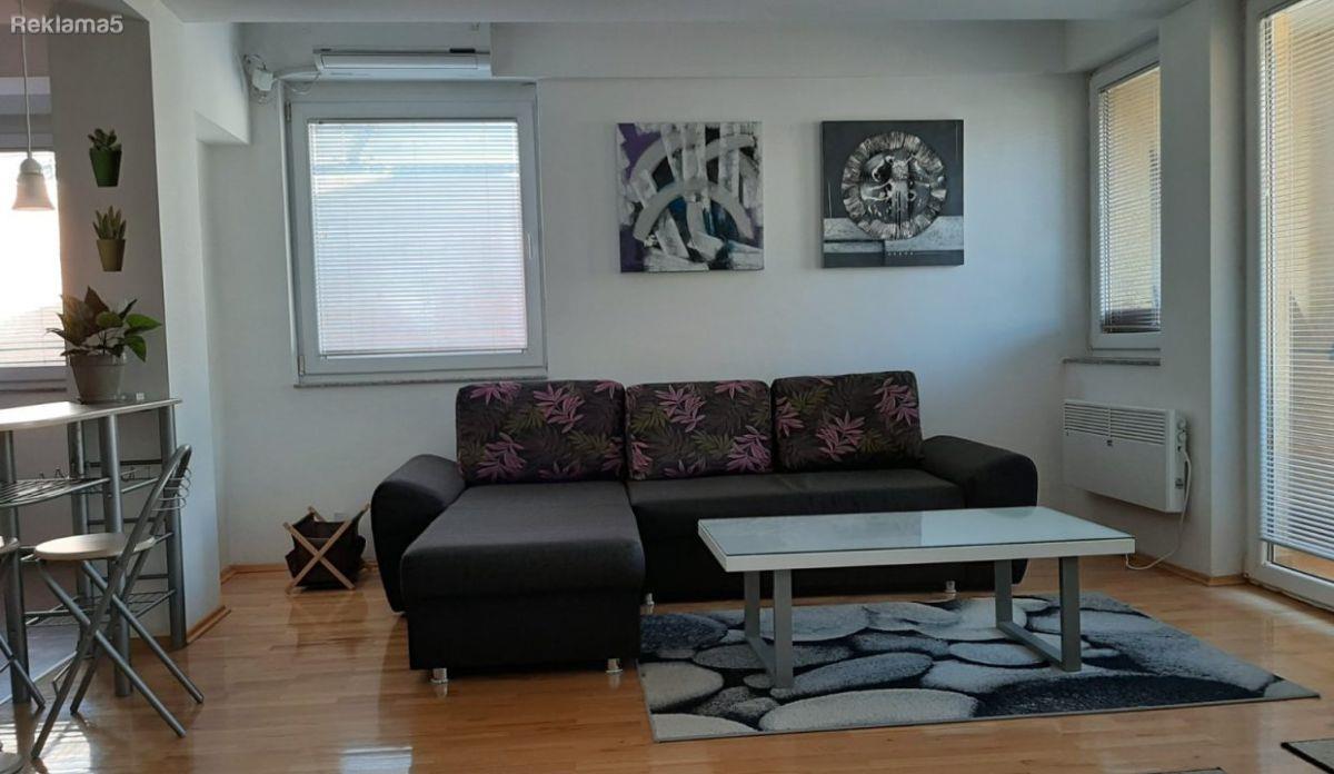 Se izdava stan vo Taftalige 2 od 75m2