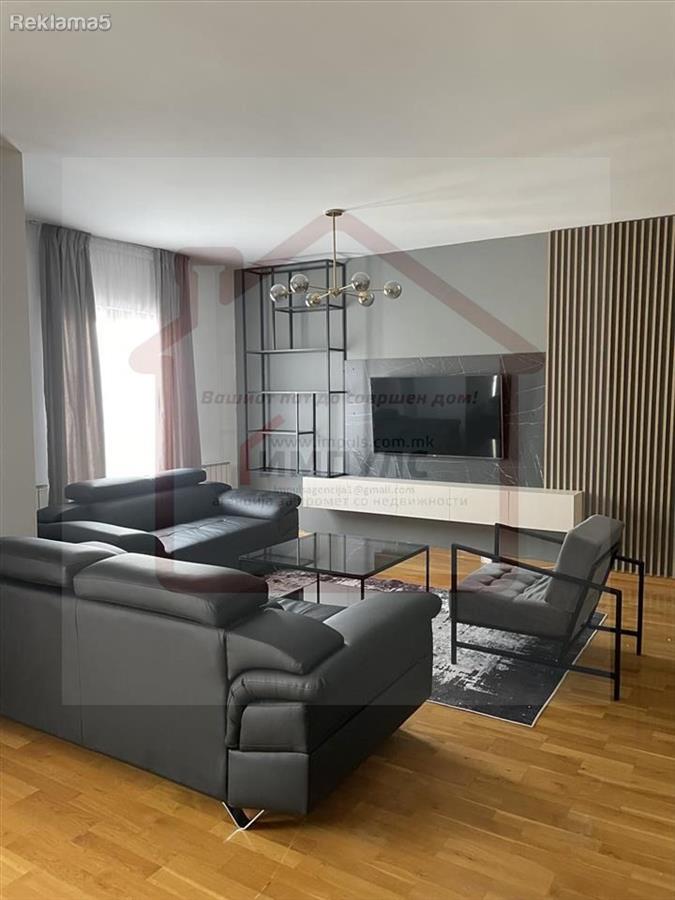 LUXURY FOUR-ROOM APARTMENT IN AN ATTRACTIVE LOCATION IN THE CENTER