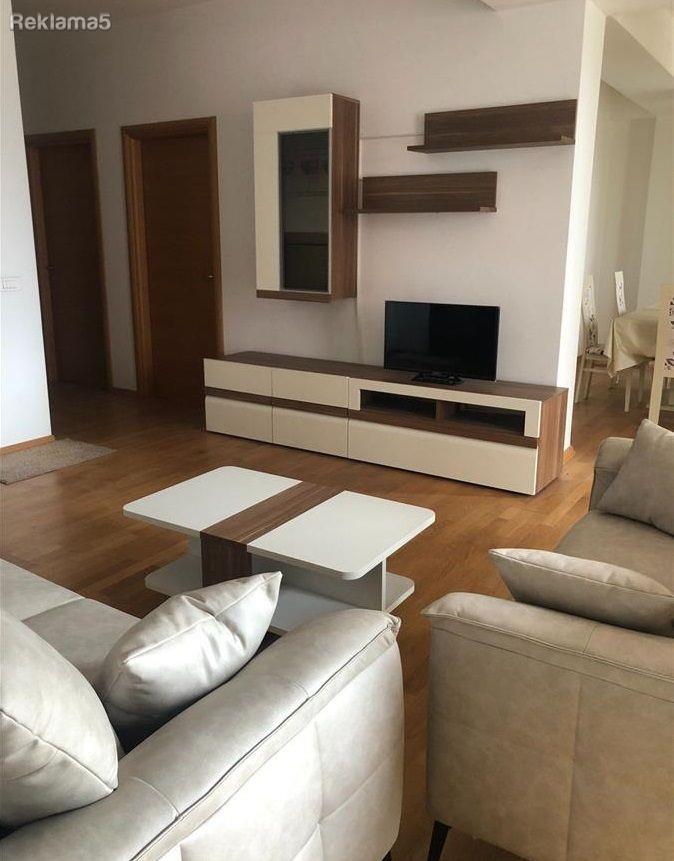 SPACIOUS THREE-ROOM APARTMENT IN AN IDEAL LOCATION IN THE CENTER, VODNO