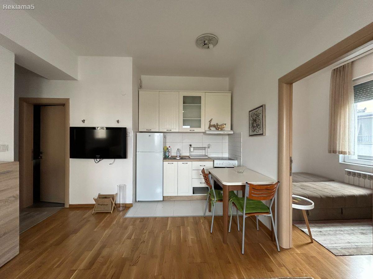Karposh 4 | 40m2 | 300 euros. New complete for sale