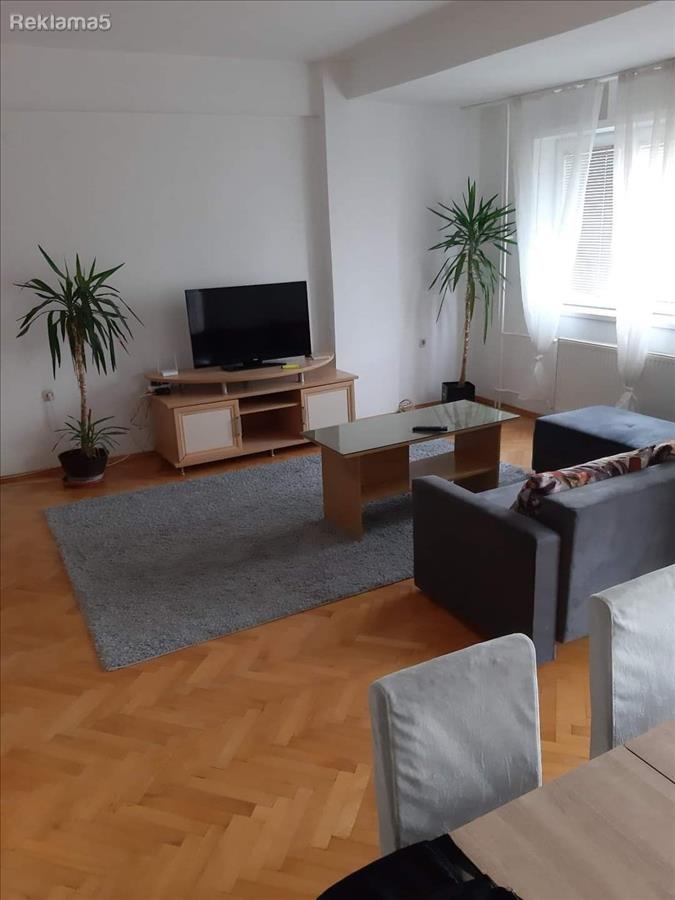Se izdava stan 84m2 Aerodrom -Tobako 2