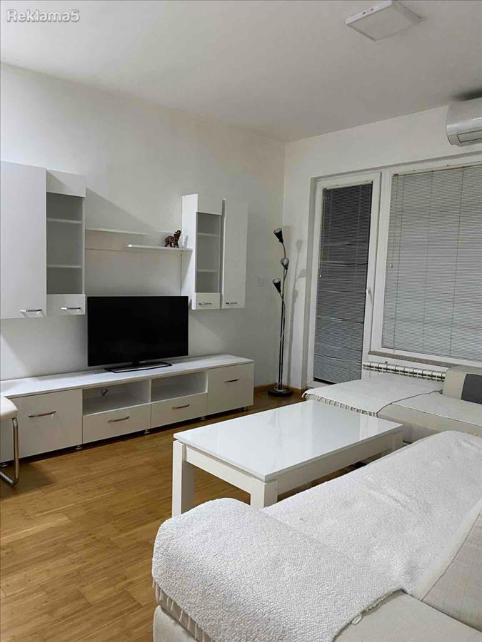 Apartment for rent in Aerodrom, Tobako 2