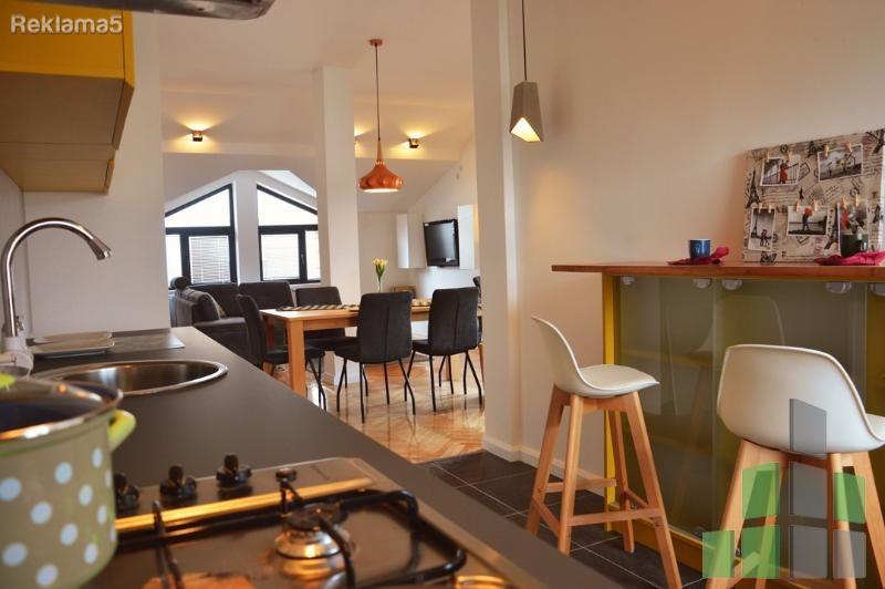 Se izdava opremen stan vo Centar