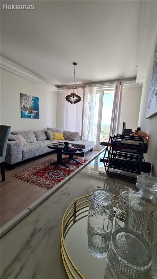 New three-room apartment for rent in Cevahir Sky City