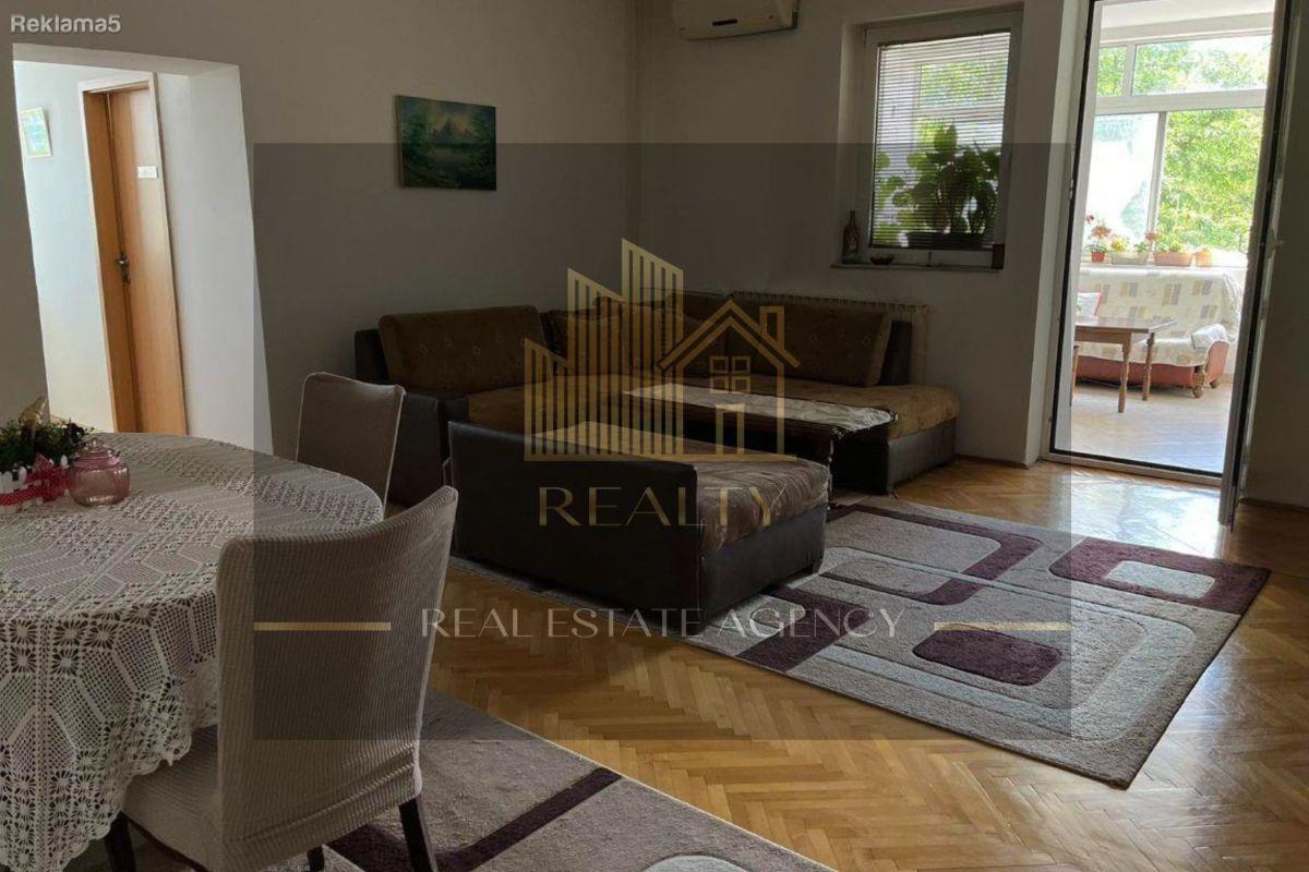 Realty Agency is selling a 140m2 apartment in Autokomanda