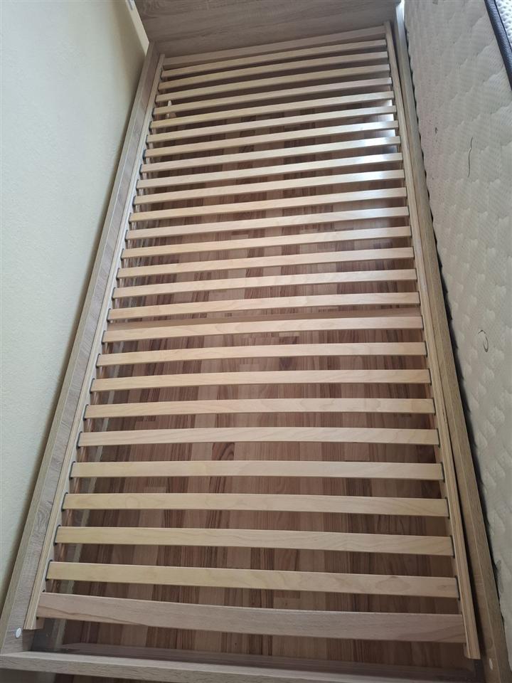 I am selling a bed frame with included latoflex and mattress