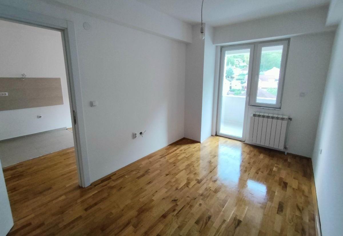 Nov stan od 39m2 so edna spalna soba vo K.Voda