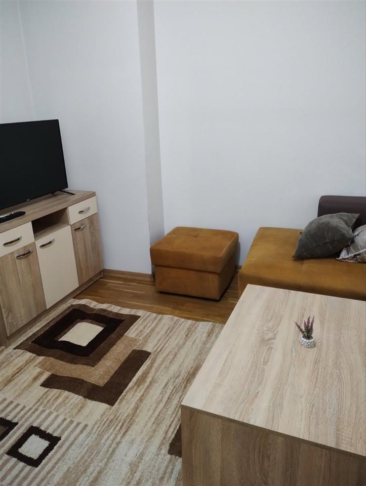 se izdava ubav stan