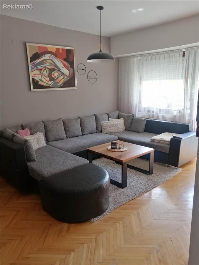 Se prodava stan vo Gjorce