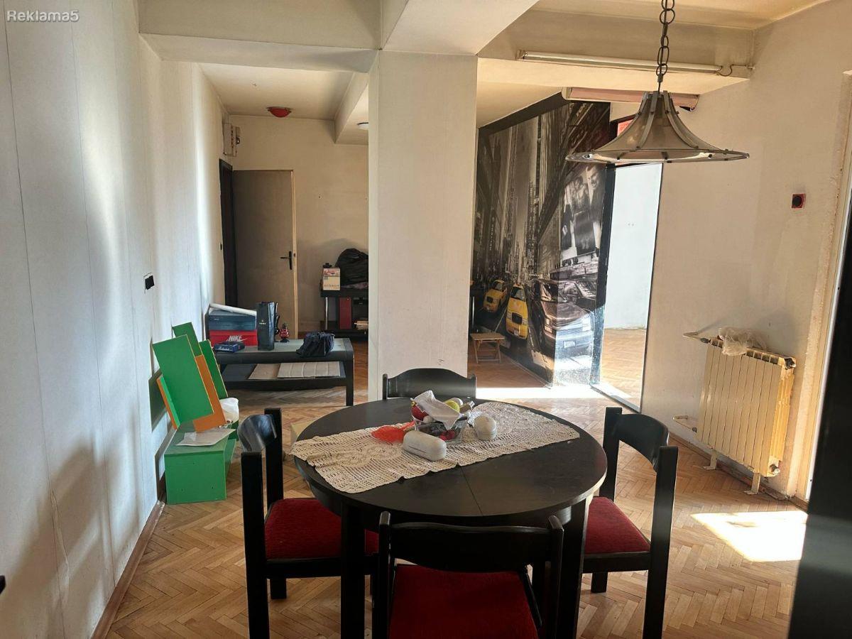 Se prodava stan vo Skopje Sever