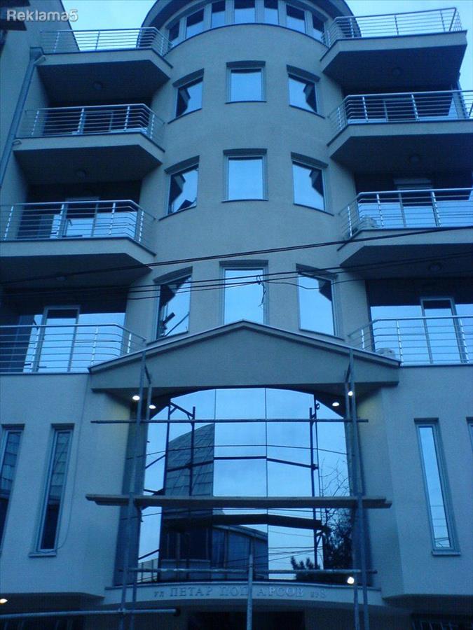 An apartment for sale next to the Universal Hall in the Cubus building