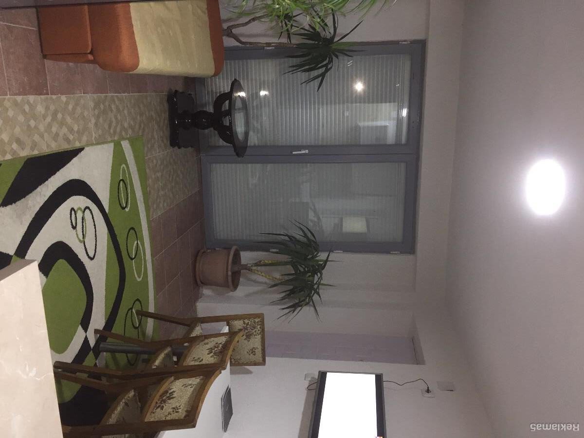 Se izdava opremen stanben prostor - Apartman