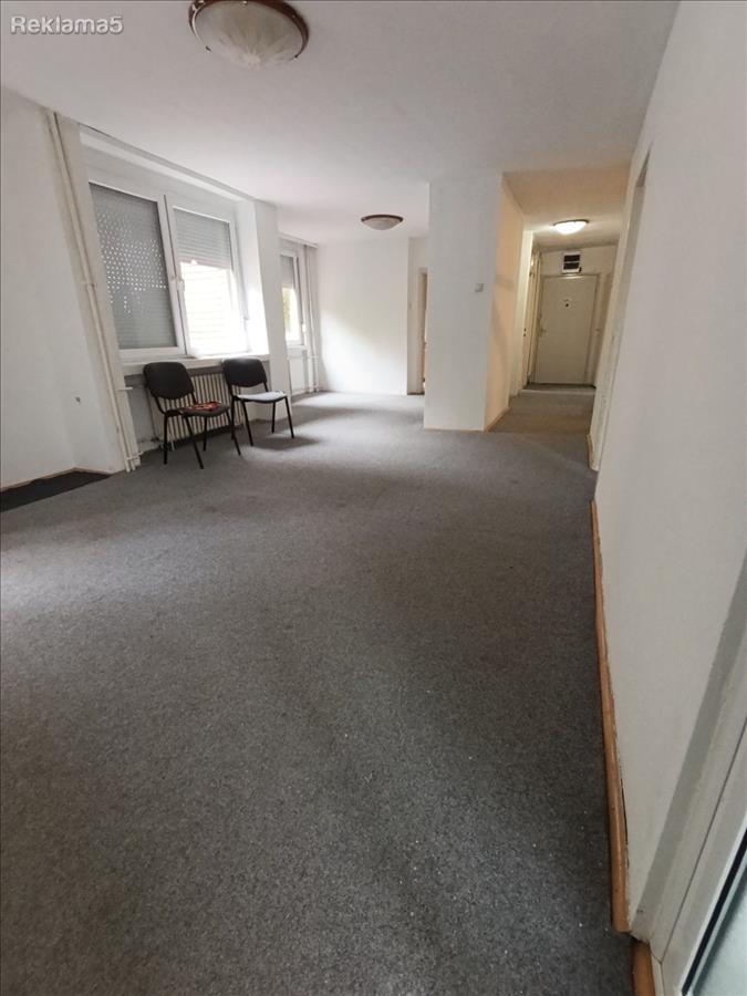 Se izdava prazen stan Aerodrom 100m2 so 3 spalni