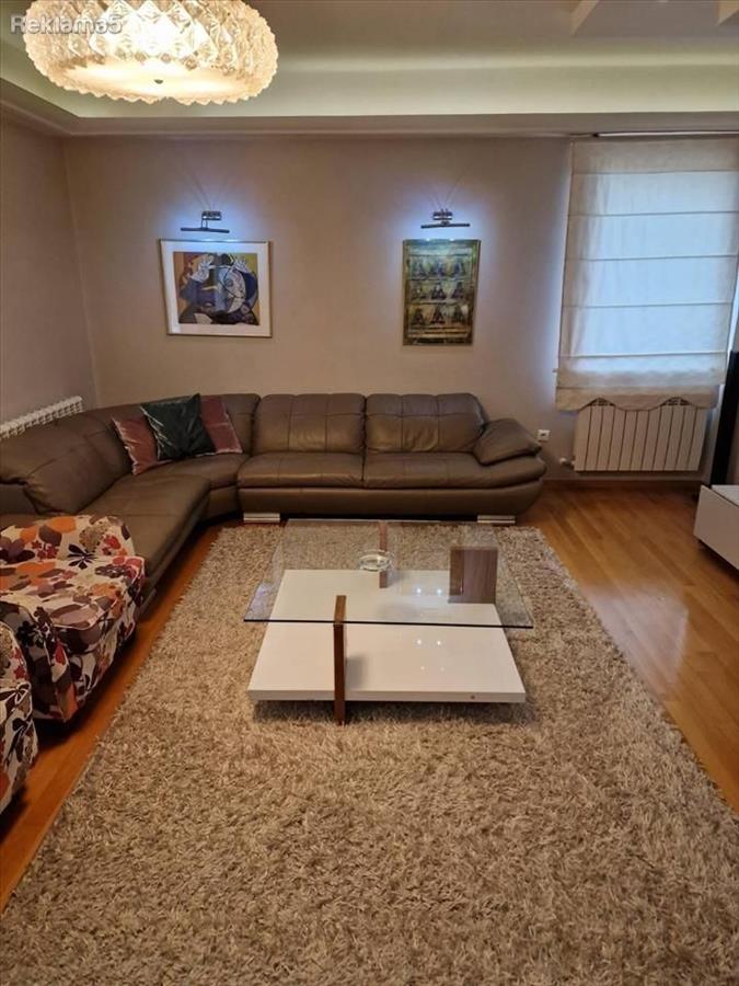Se izdava prekrasen stan na Vodno od 143m2
