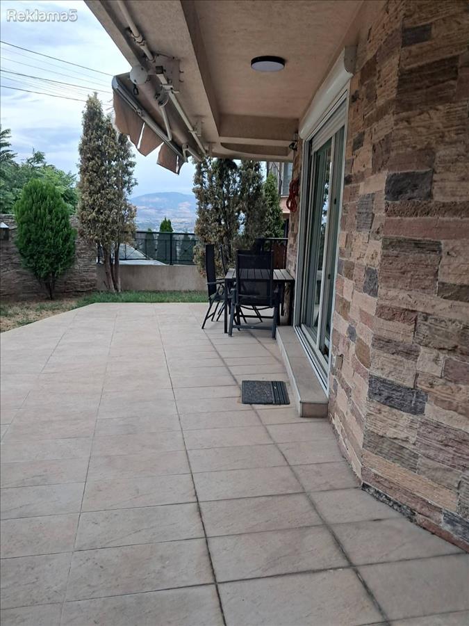 CETIRISOBEN STAN SO DVOR NA VODNO SO PANORAMA POGLED