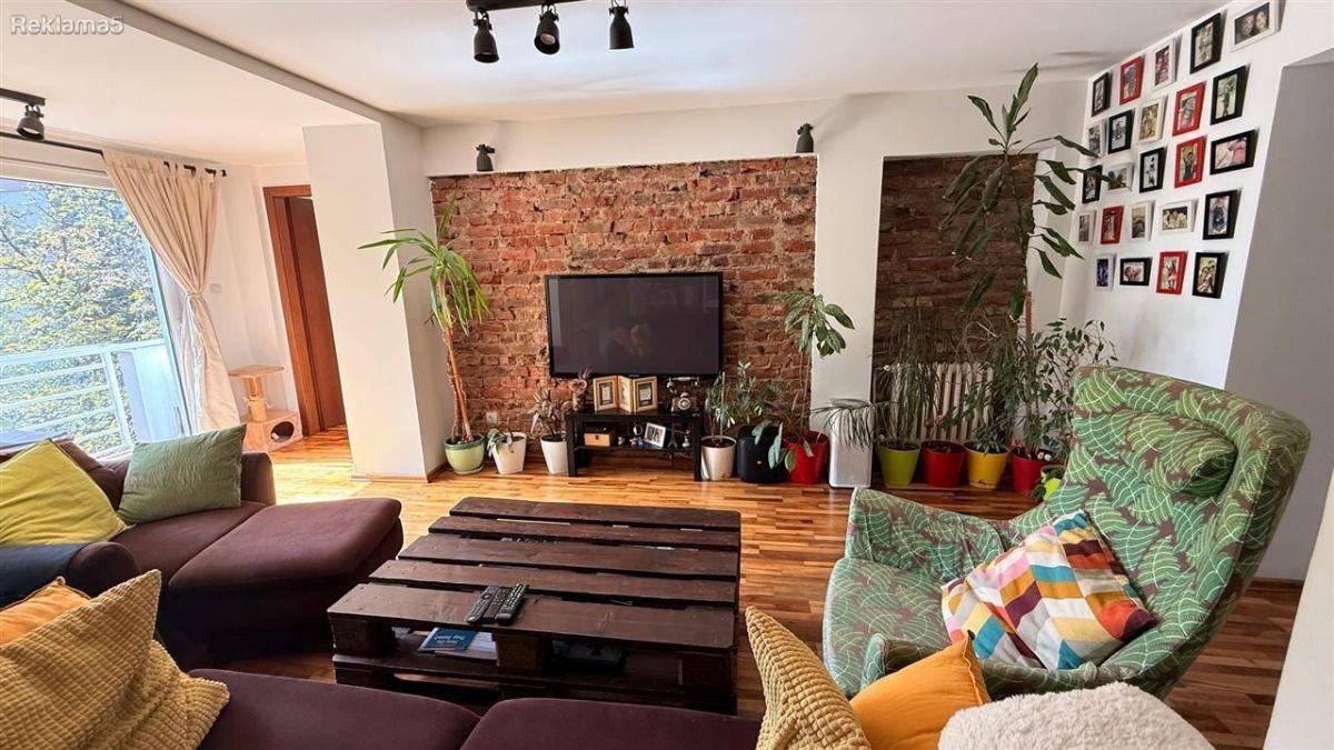 Namesten stan vo Karpos 1 85m2 so 2 spalni renoviran