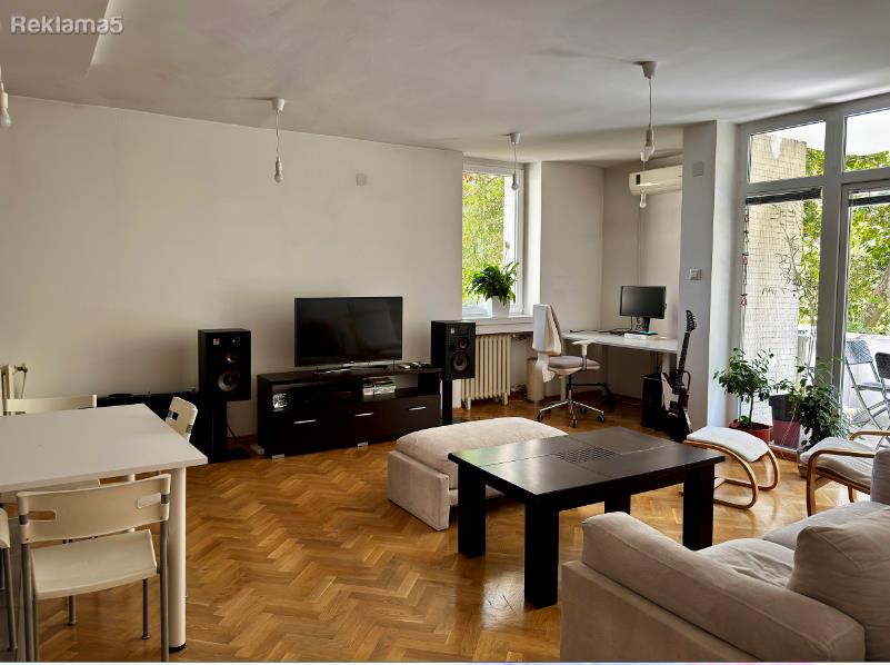 Se izdava 2-sob. namesten 62m2 Gradski Zid Centar
