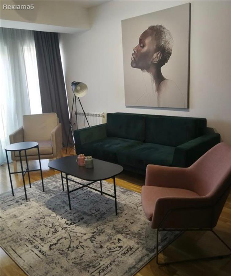 LUXURY THREE-ROOM APARTMENT FOR RENT - ON STR. ROOSEVELT