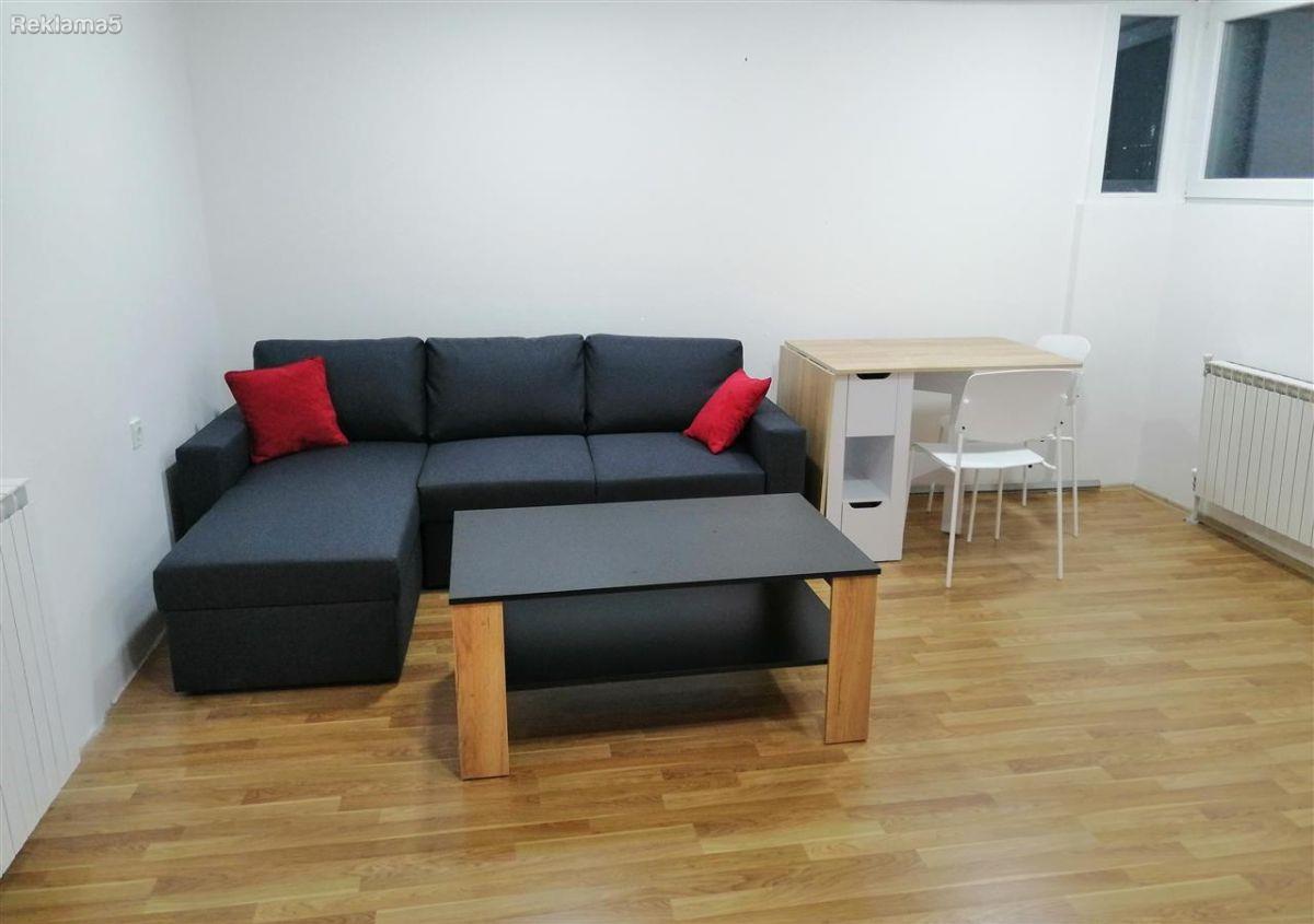 APARTMENT FOR RENT IN THE CENTER 270 EUROS