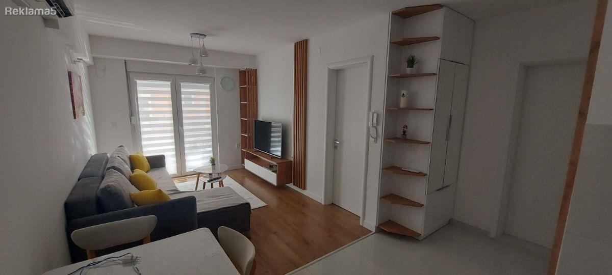 I AM RENTING AN APARTMENT WITH 1 BEDROOM FOR A LONG PERIOD